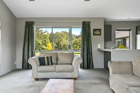 Photo of property in 7 Loch Views Road, Acacia Bay, Taupo, 3385