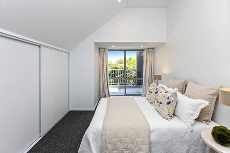 Photo of property in 17 Helmores Lane, Merivale, Christchurch, 8014