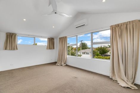 Photo of property in 17 Maranui Avenue, Point Chevalier, Auckland, 1022