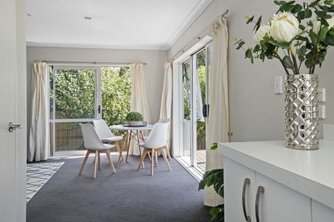 Photo of property in 16 Pono Place, Waiuku, 2123