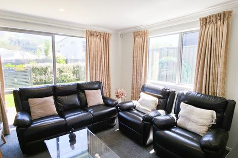 Photo of property in 36 Bluff Road, Kenepuru, Porirua, 5022