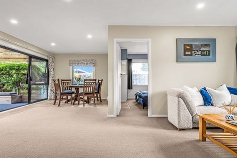 Photo of property in 9 Cooper Avenue, Holdens Bay, Rotorua, 3010