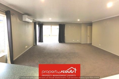Photo of property in 10 Peachstone Lane, Henderson, Auckland, 0612