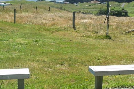 Photo of property in 27 Sandown Road, Te Horo Beach, Otaki, 5581