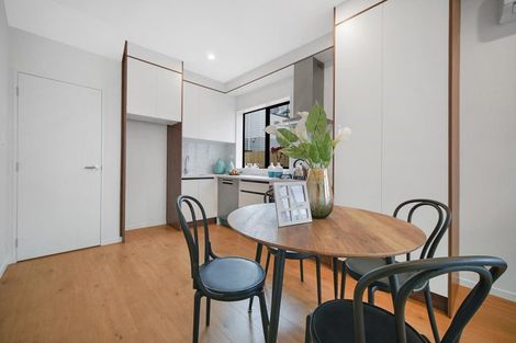 Photo of property in 10 Arapapa Road, Papakura, 2110