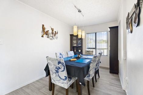 Photo of property in 10 Randal Place, Bayview, Auckland, 0629