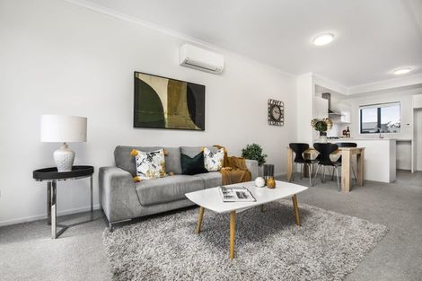 Photo of property in 43 Manarini Road, Westgate, Auckland, 0614