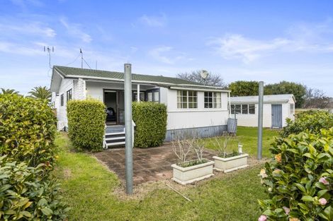 Photo of property in 7a Litchfield Place, Clarks Beach, 2122