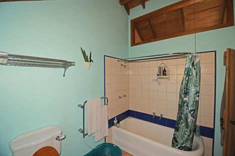 Photo of property in 92 Frost Road, Leigh, Warkworth, 0985