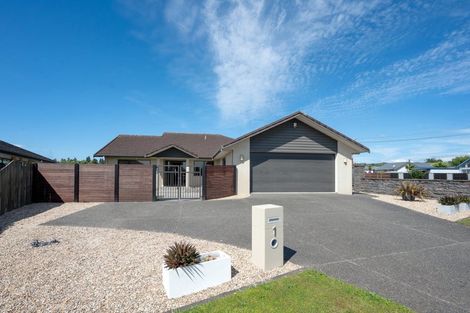 Photo of property in 1 Carroll Place, Owhata, Rotorua, 3010