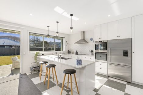 Photo of property in 2 Hortons Way, Cromwell, 9310