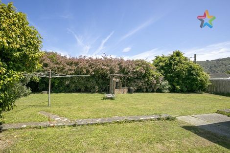 Photo of property in 6 Bryant Grove, Taita, Lower Hutt, 5011