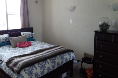 Photo of property in 2 The Promenade, Takapuna, Auckland, 0622