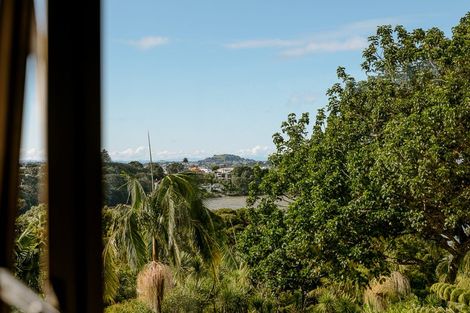 Photo of property in 10 Peregrine Place, Birkenhead, Auckland, 0626