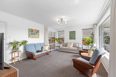 Photo of property in 180 Riverlaw Terrace, Saint Martins, Christchurch, 8022