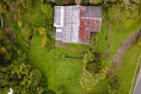 Photo of property in 190 Newlands Road, Newlands, Wellington, 6037