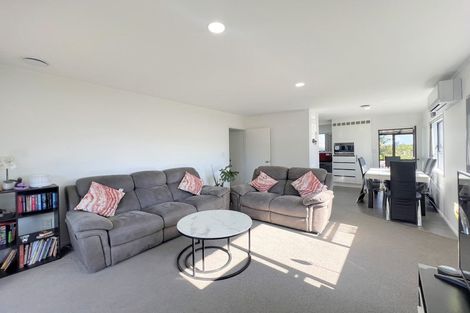 Photo of property in 34b Orams Road, Hillpark, Auckland, 2102