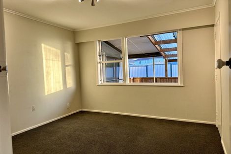 Photo of property in 2 Newcastle Street, Hokowhitu, Palmerston North, 4410