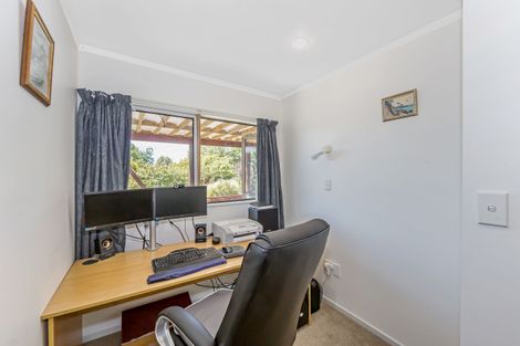 Photo of property in 1394 Whangaparaoa Road, Army Bay, Whangaparaoa, 0930