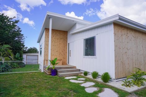 Photo of property in 94d Beach Road, Waihi Beach, 3611