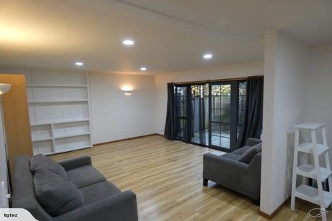 Photo of property in 39 Blease Street, New Lynn, Auckland, 0600