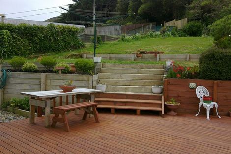 Photo of property in 124 Parkvale Road, Karori, Wellington, 6012