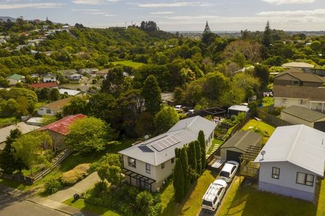 Photo of property in 20 Hookway Grove, Paraparaumu, 5032