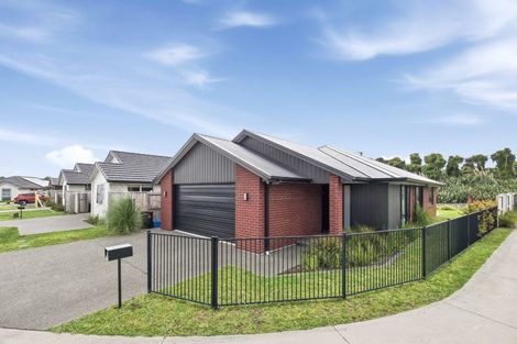 Photo of property in 93 Hills View Drive, Papamoa, 3118