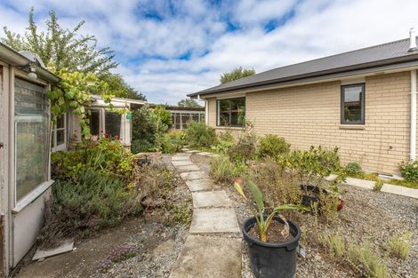 Photo of property in 11 Rathbone Street, Waipawa, 4210