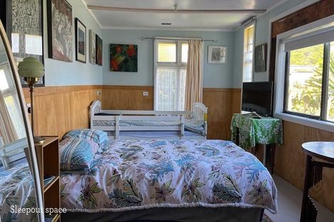 Photo of property in 71 Snodgrass Road, Westport, 7892