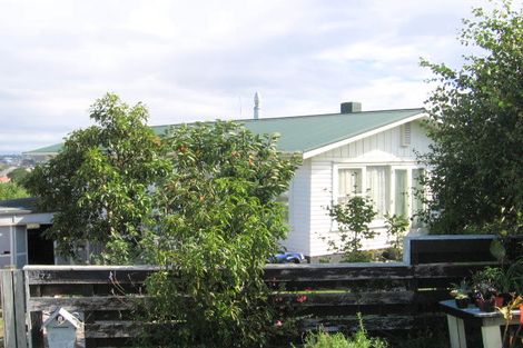 Photo of property in 972 East Coast Road, Northcross, Auckland, 0632