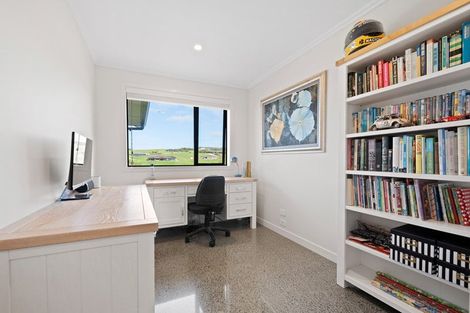 Photo of property in 29 Daniel Parade, Mangawhai, 0975