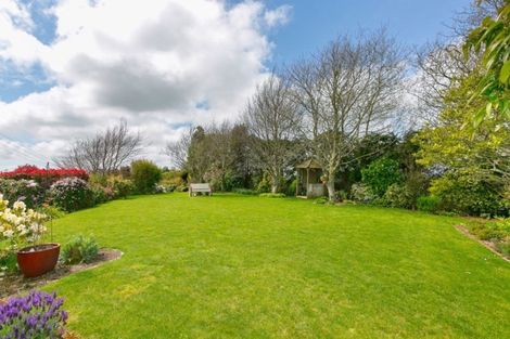Photo of property in 333 Upland Road, Tarurutangi, New Plymouth, 4372