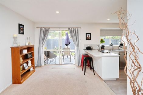 Photo of property in 1/2 Murfitt Place, Sockburn, Christchurch, 8042
