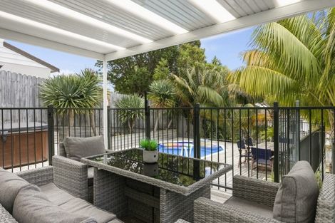 Photo of property in 9 Montclair Rise, Browns Bay, Auckland, 0630