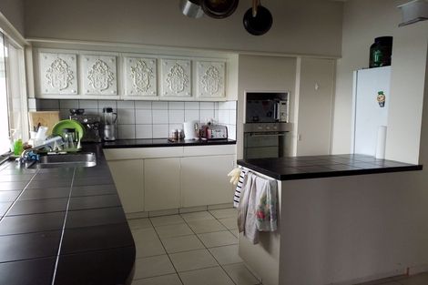 Photo of property in 9 Rangitane Street, Maupuia, Wellington, 6022