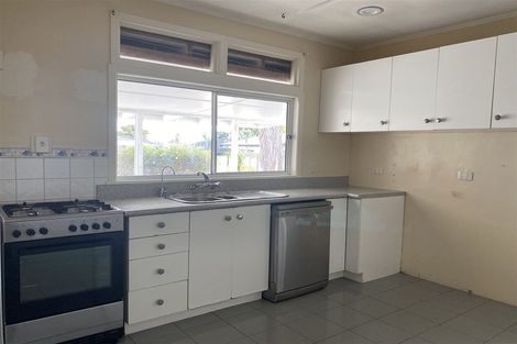 Photo of property in 32 Grove Road, Papakura, 2110
