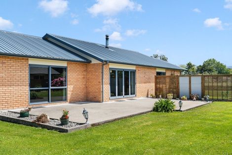 Photo of property in 77 Reading Street, Greytown, 5712