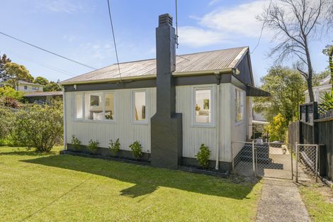 Photo of property in 47 Rua Road, Glen Eden, Auckland, 0602