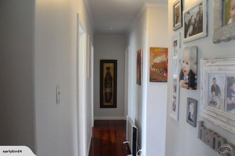 Photo of property in 6 Henslowe Place, Glen Innes, Auckland, 1072