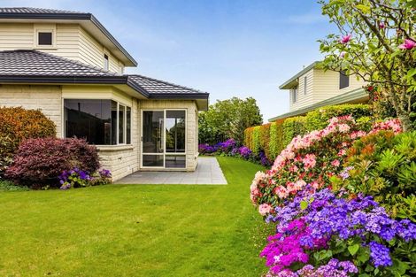 Photo of property in 8 Edna Wills Place, Hawera, 4610