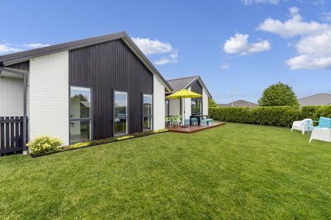 Photo of property in 2 Shea Lane, Pyes Pa, Tauranga, 3112