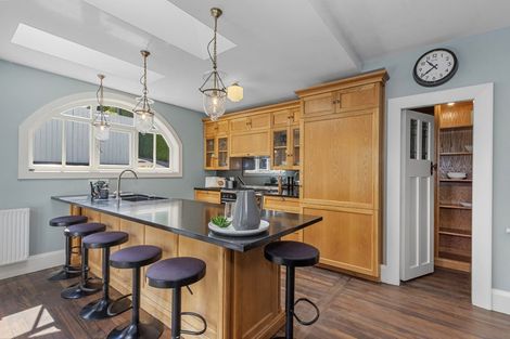 Photo of property in 119 Dyers Pass Road, Cashmere, Christchurch, 8022