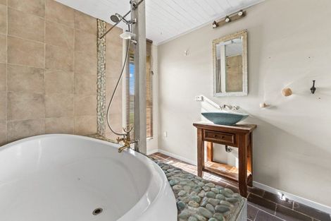 Photo of property in 2199 Cove Road, Mangawhai, 0573