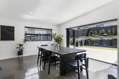 Photo of property in 28 Leathem Crescent, Pokeno, 2402