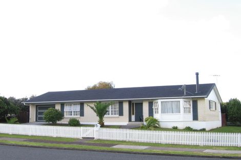 Photo of property in 24 Whiteacres Drive, Sunnyhills, Auckland, 2010