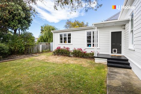 Photo of property in 23 Royal Crescent, Saint Kilda, Dunedin, 9012