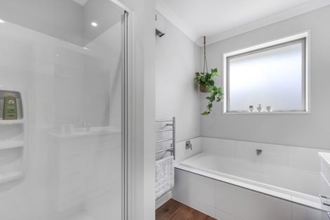 Photo of property in 2 Pukeko Place, Picton, 7220