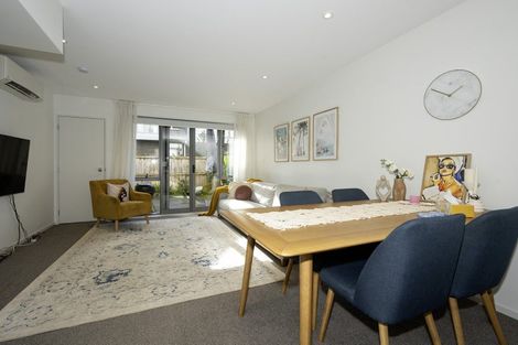 Photo of property in 5/2b Walsall Street, Avondale, Auckland, 1026