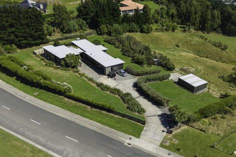 Photo of property in 173 Bing Lucas Drive, Tawa, Wellington, 5028